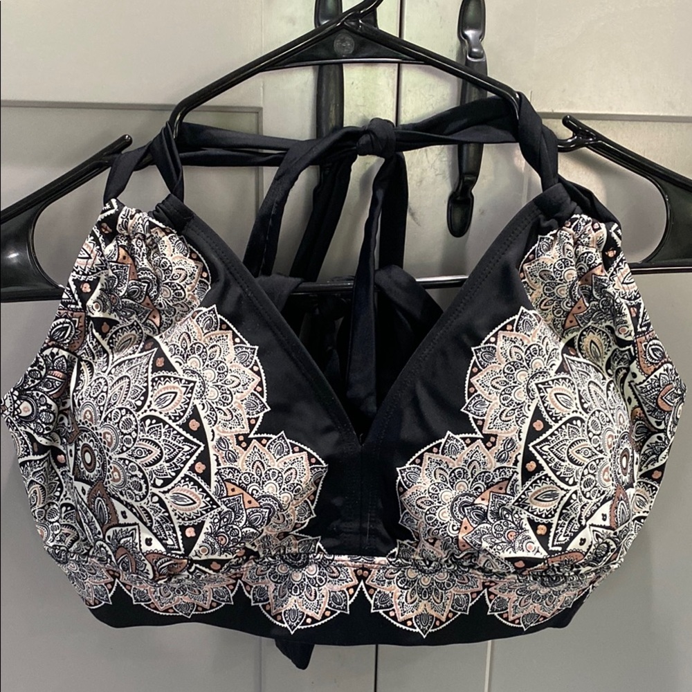 Black and White Patterned Women's 2 piece bathing suit set